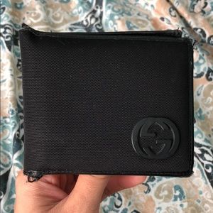 GUCCI AUTHENTIC men’s wallet